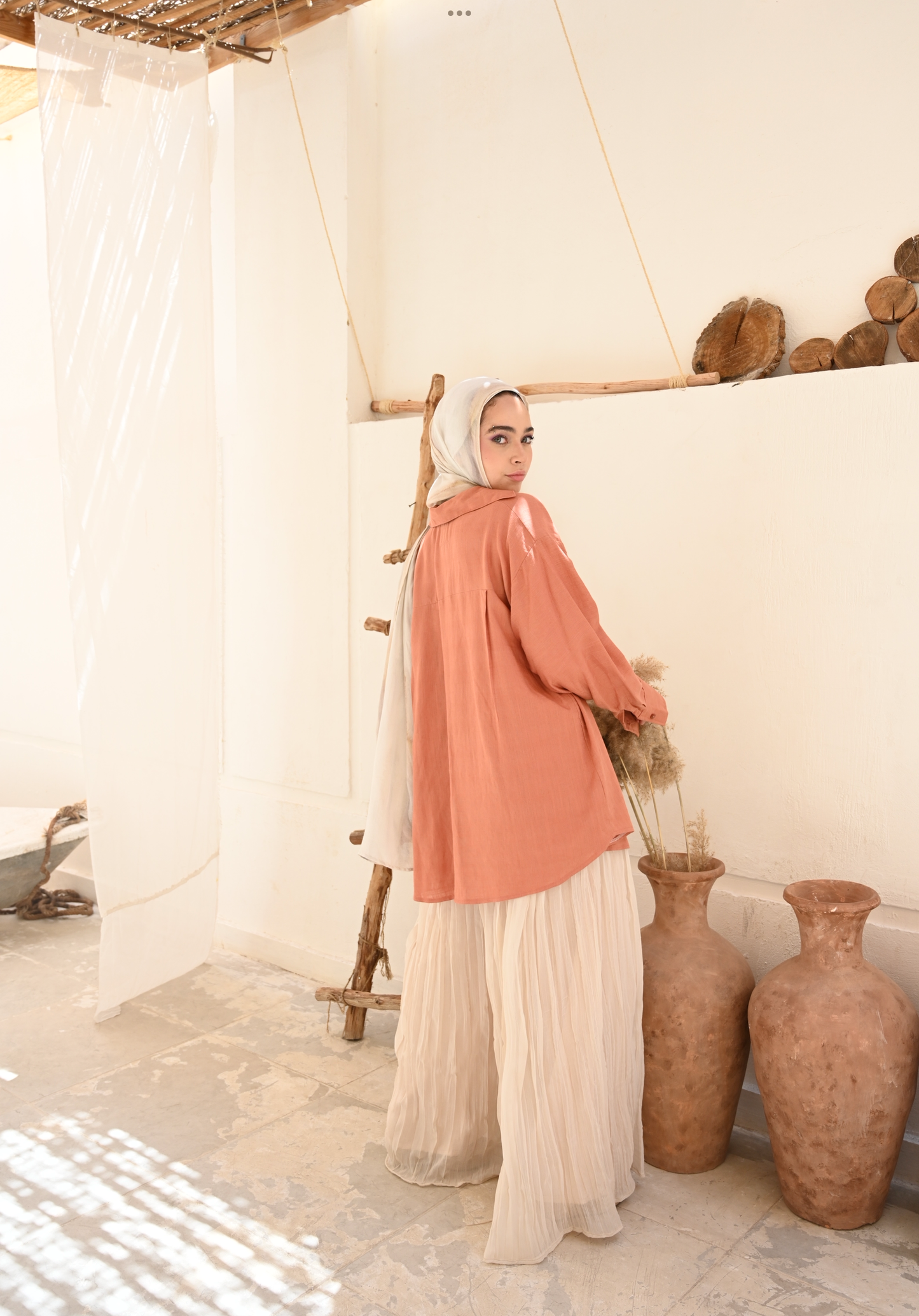 Pleated pants in Beige