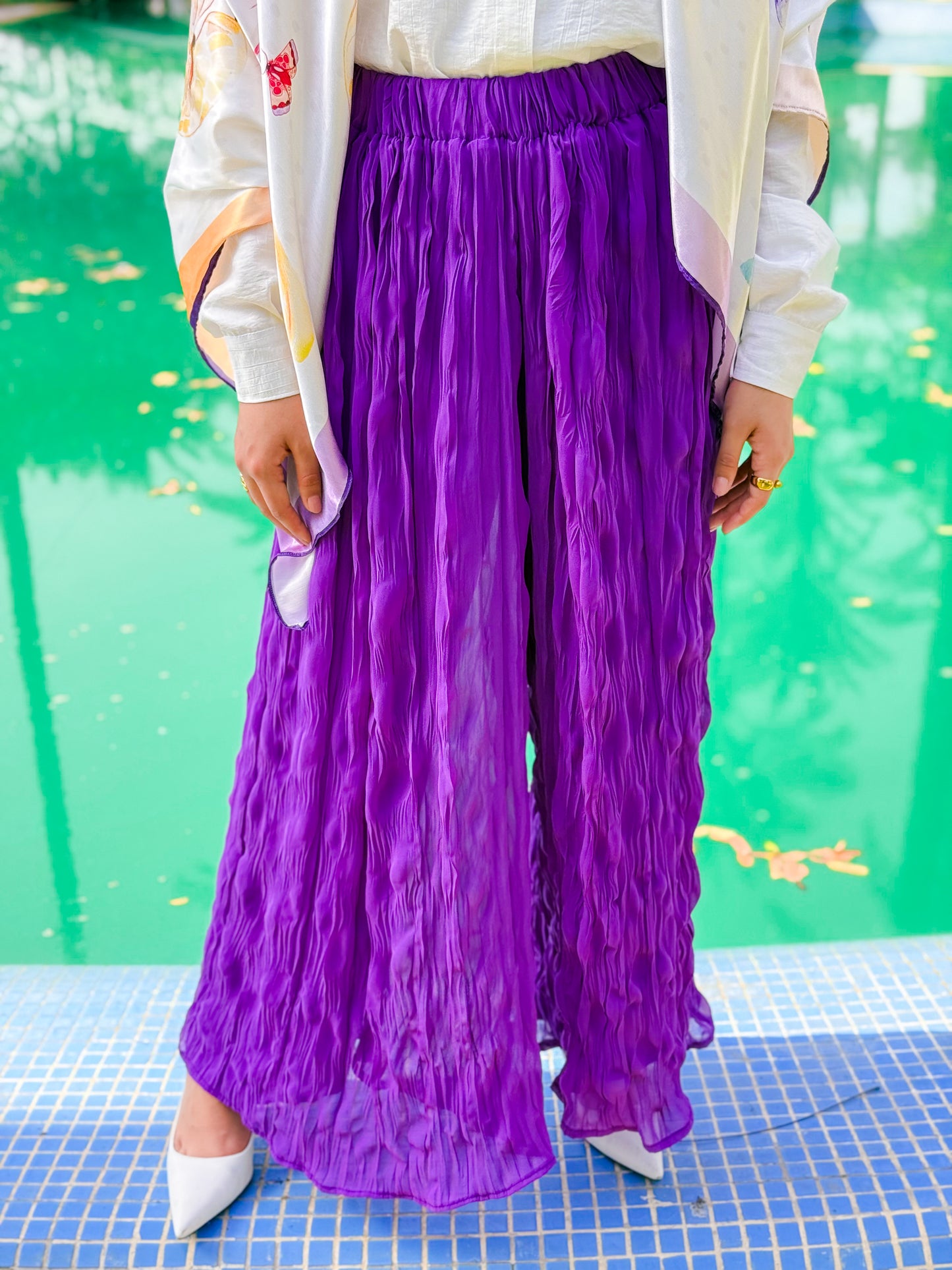Pleated pants in Purple
