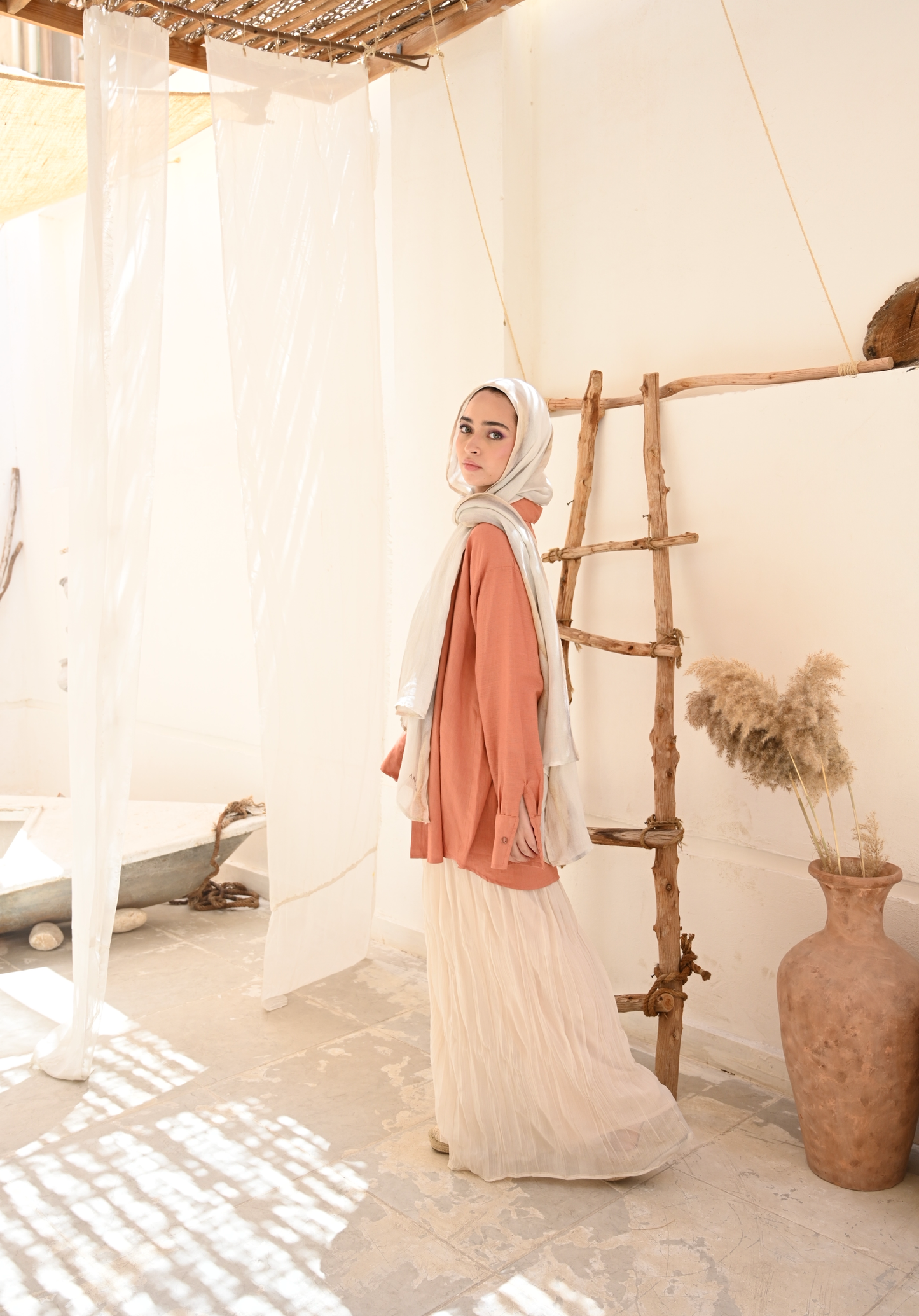 Pleated pants in Beige