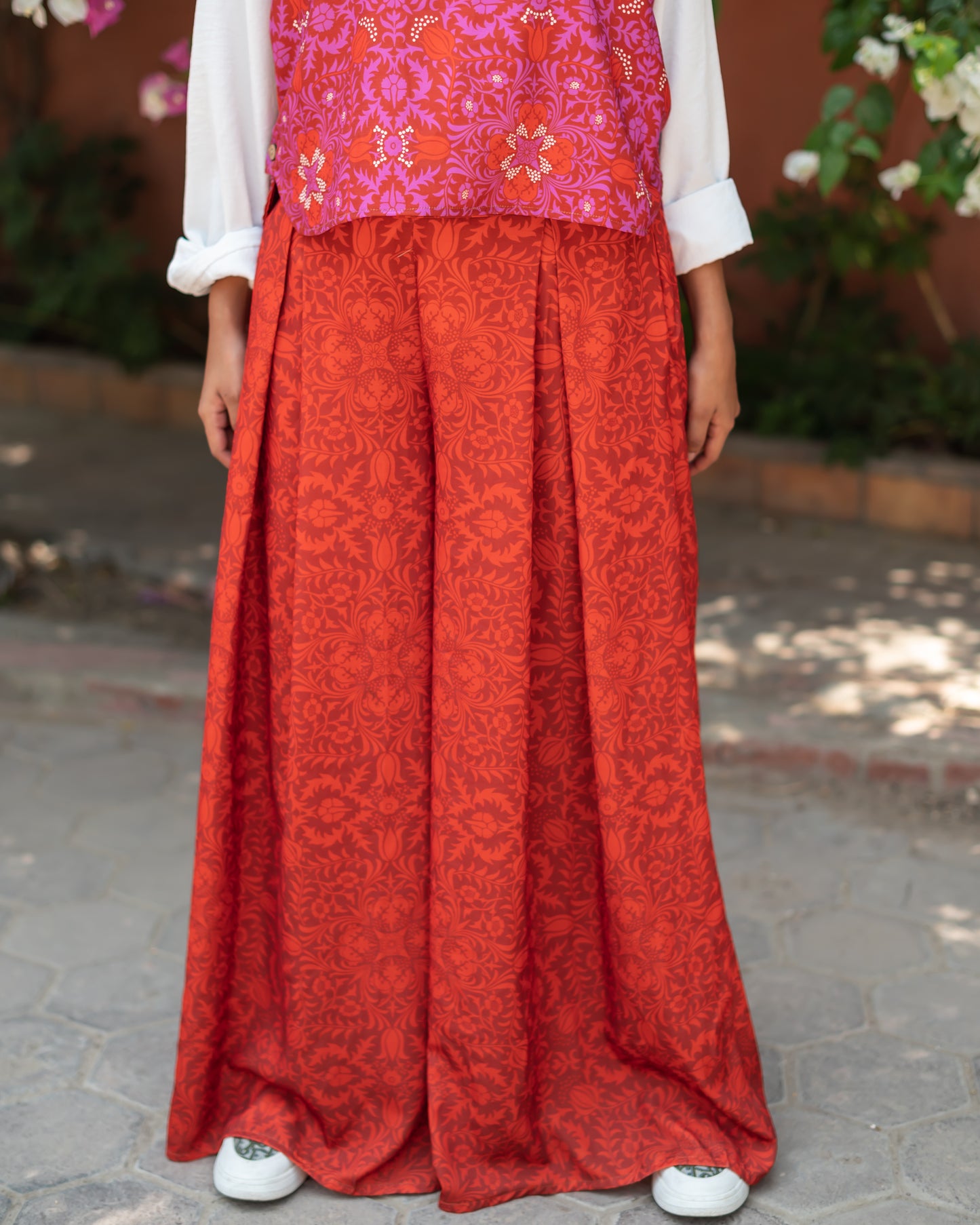 Bombay set in Red
