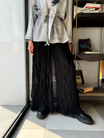 Pleated pants in Black